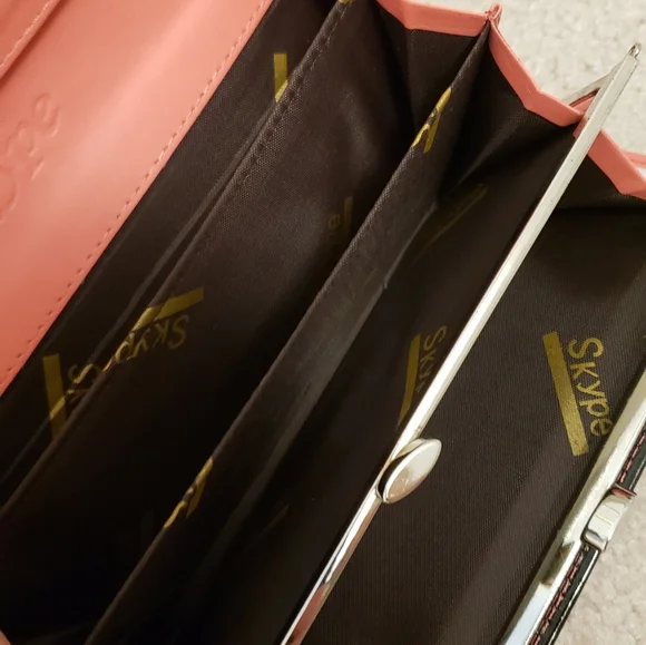 Wallet - Picture 4 of 6